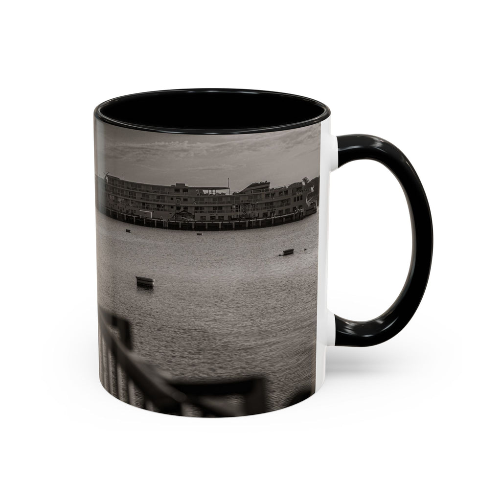 New London Thames River Photo Accent Coffee Mug – Black & White Waterfront Scene (11/15 oz)