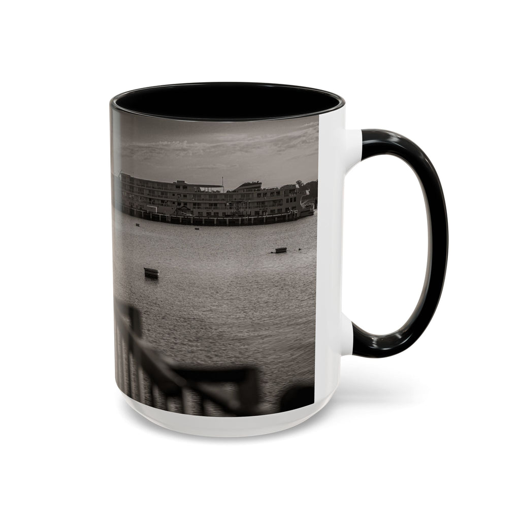 New London Thames River Photo Accent Coffee Mug – Black & White Waterfront Scene (11/15 oz)
