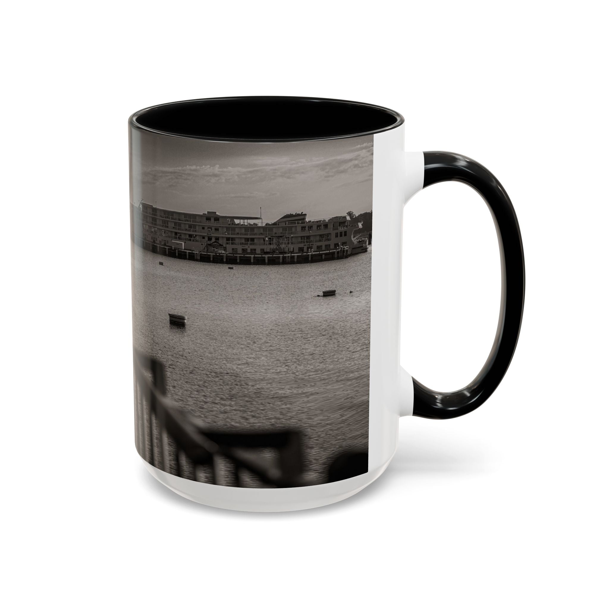New London Thames River Photo Accent Coffee Mug – Black & White Waterfront Scene (11/15 oz)
